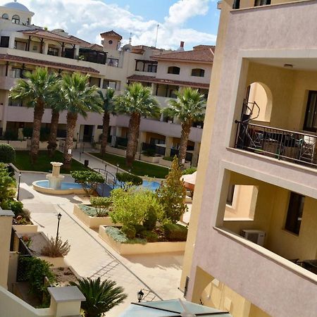 Queens Gardens - Kato Paphos - Next To Kings Ave Mall --- By Yiota Екстериор снимка