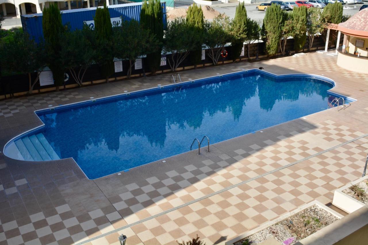 Queens Gardens - Kato Paphos - Next To Kings Ave Mall --- By Yiota Екстериор снимка